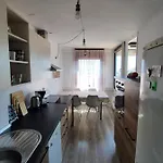 Bright Bloom - Free Parking And Wifi Appartement