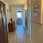 Bright Bloom - Free Parking And Wifi Appartement *