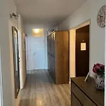 Bright Bloom - Free Parking And Wifi Appartement Rijeka