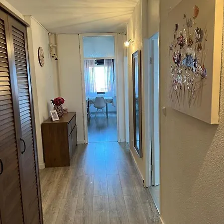 Bright Bloom - Free Parking And Wifi Apartmán *
